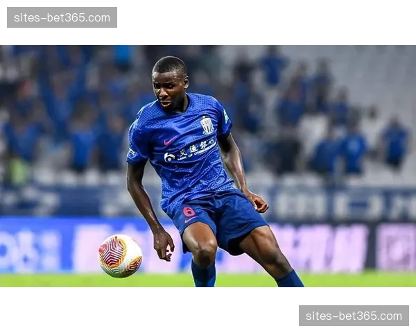 陈晋一任意球世界波扳平比分 申花定位球战术成破局关键手段